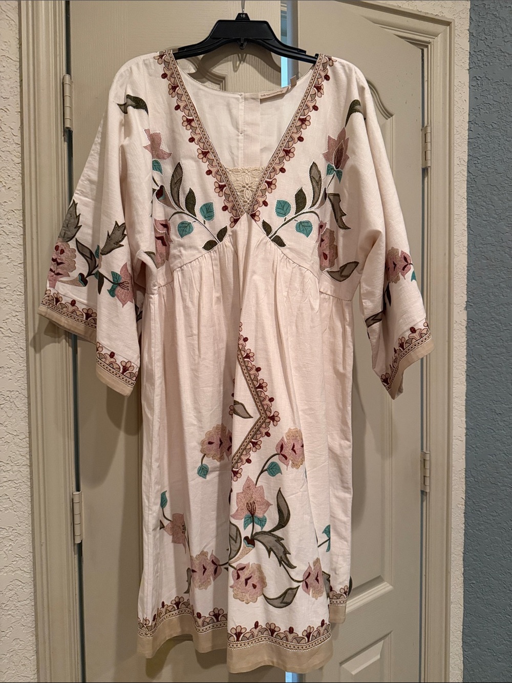Soft Surroundings Boho Embroidered Cream Floral V-Neck Dress